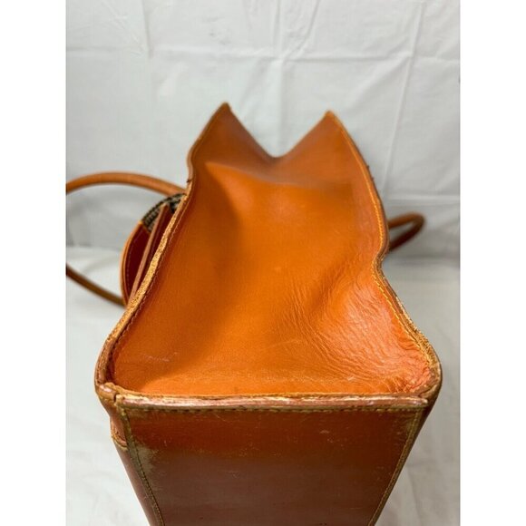 PERRY ELLIS Leather Shoulder Bag Purse Pockets TAN - Picture 11 of 16